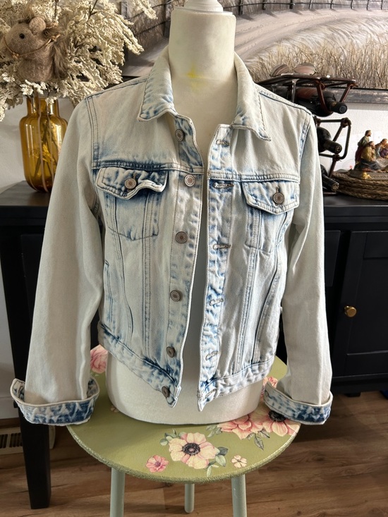 KanCan Jackets & Blazers - KanCan Light Blue Acid-Wash Denim Jacket